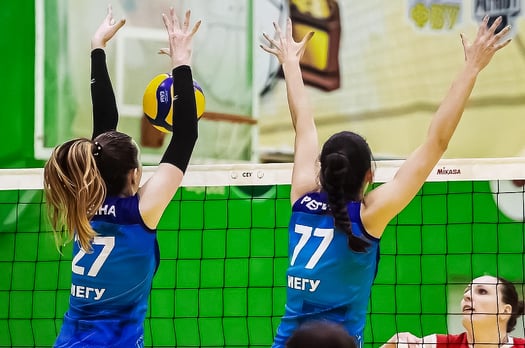 volleynetwork international - athletes - action picture - volleyball professional anastasiia petrychenko blocking