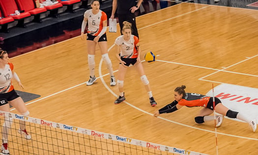 Volleyball professional Kateryna Vasylieva receiving